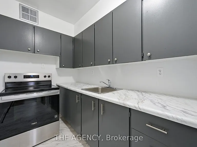 2350 Dundas St W #2511A — Photo 7