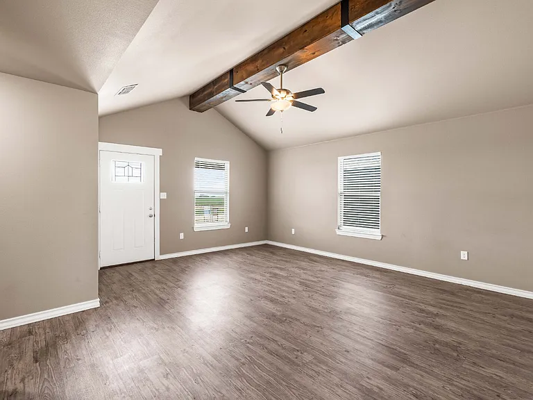 106 Walnut St — Photo 3