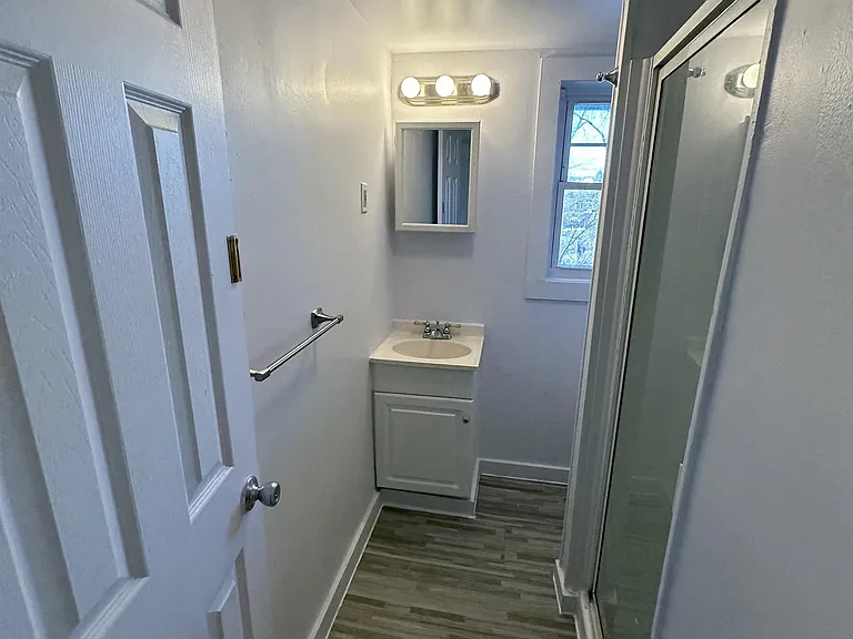 210 Derby Ave #C — Photo 15