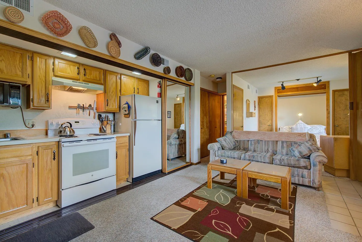 Studio, 420 sqft, $2,000 — Photo 1