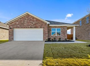 8420 Hawkview Dr, Fort Worth, TX 76179