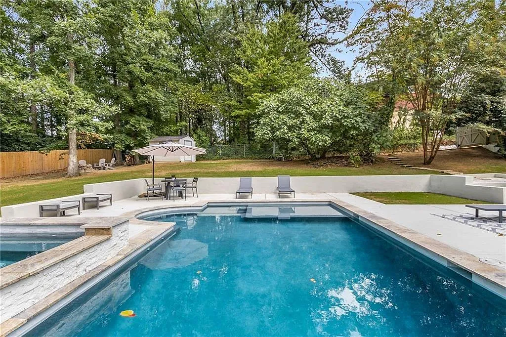 4 bed, 3.0 bath, 2750 sqft, $5,000 — Photo 4