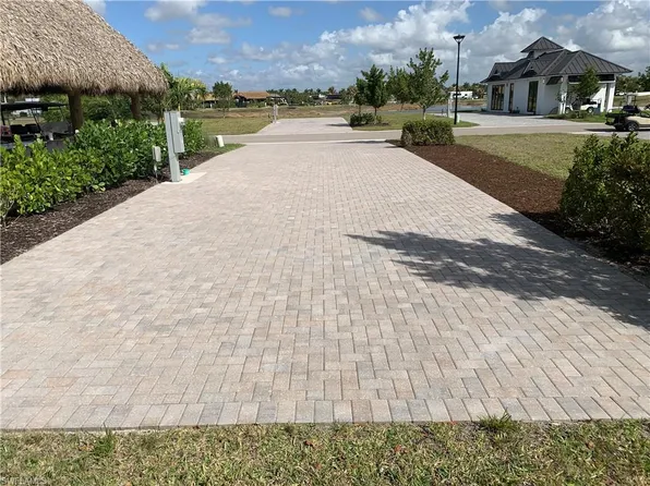 5570 Laguna Caribe CIR, FORT MYERS, FL 33905