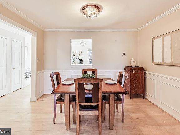 5th image of 8068 Morning Meadow Ct