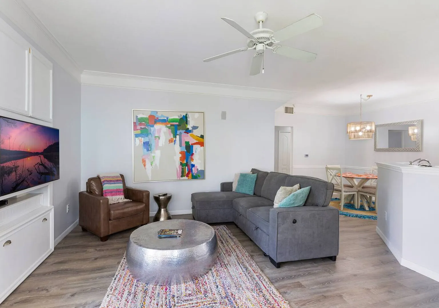 Relaxing Oasis - Safe, Stylish & Convenient — Photo 2