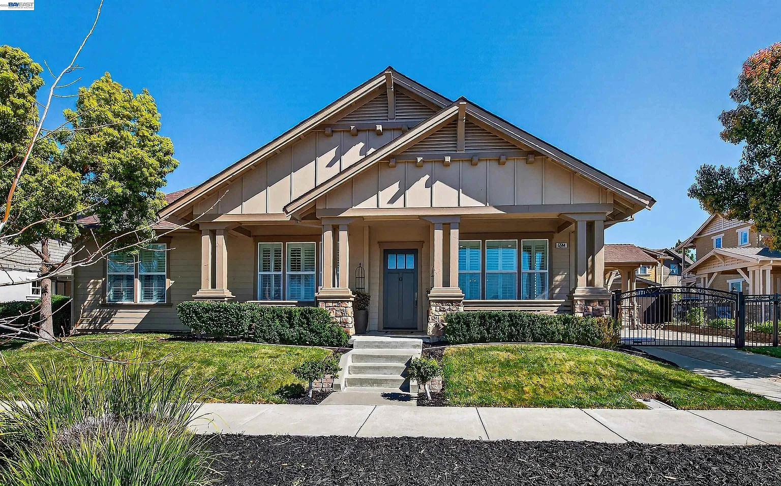 5564 Stockton Loop photo 1