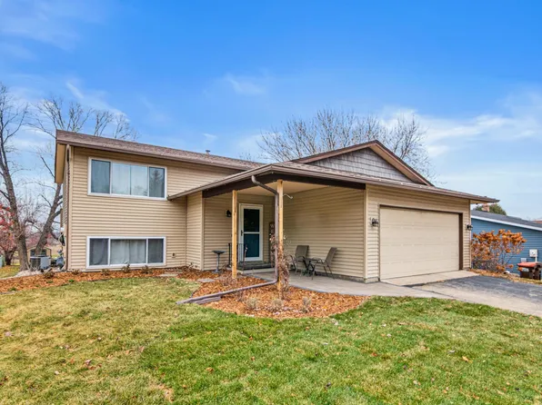 6596 Sandlewood Rd, Woodbury, MN 55125