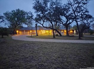 224 Oak Hollow Ln, Bandera, TX 78003