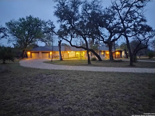 224 Oak Hollow, Bandera, TX 78003