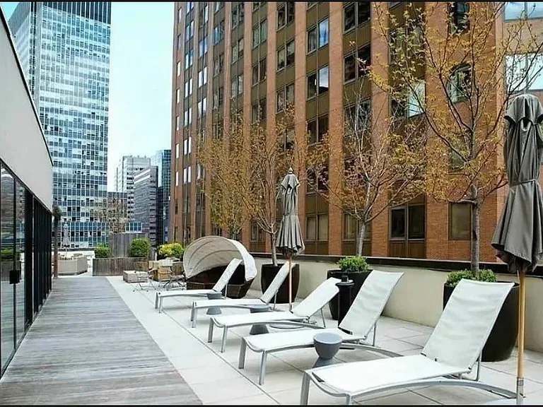 1 Wall Street Ct #202 — Photo 11