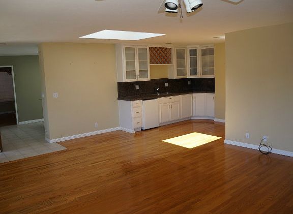 5th image of 3005 Pleasure Point Dr