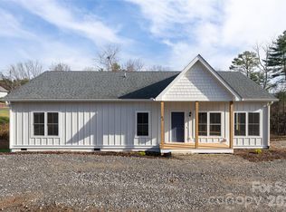 93 Locust Grove Rd, Weaverville, NC 28787