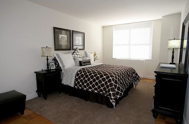 1st image of 320 E 46th St APT 18C