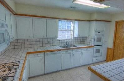 5th image of 10722 Russett Dr