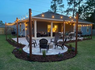 9186 Sunset Dr, Navarre, FL 32566