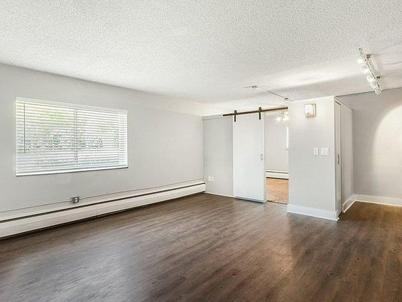 5th image of 1040 N Adams Ave