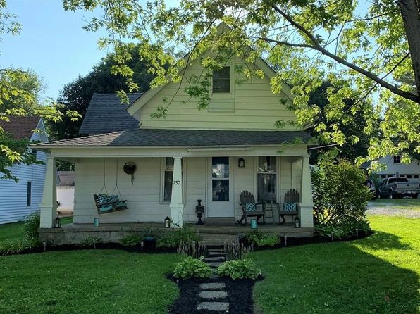 230 S High St, Jamestown, IN 46147