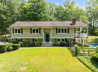22 Peaceable St, Redding, CT 06896