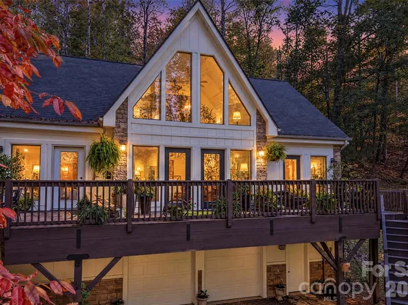 237 Mallard Rd, Lake Lure, NC 28746
