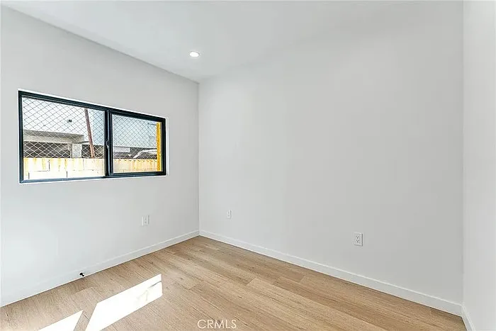 3 bed, 2.0 bath, 760 sqft, $3,600 — Photo 3