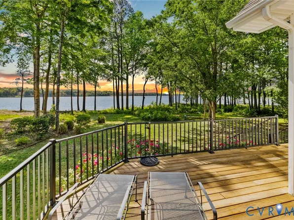 13706 Winterberry Rdg, Midlothian, VA 23112