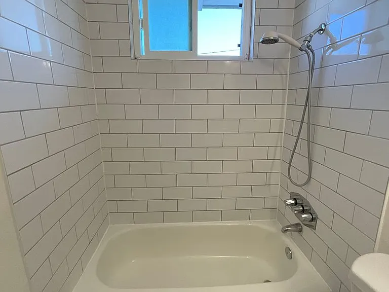 126 E Wilken Way — Photo 18