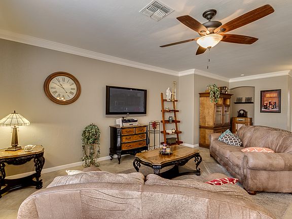 4th image of 2508 E Erie Ct