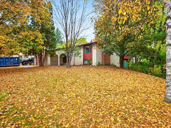 2305 E 115th St, Burnsville, MN 55337