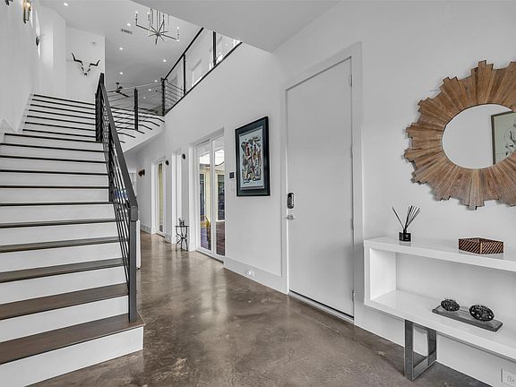 4th image of 1216 Malone St