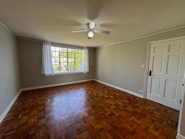 1700 N Elm St #K4 — Photo 3
