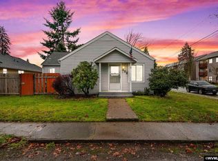 222 E Elmore St, Lebanon, OR 97355