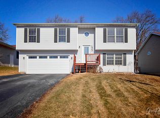 1402 Channel Beach Ave, Johnsburg, IL 60051
