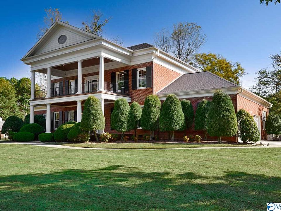 1st image of 296 Forrest Hills Dr