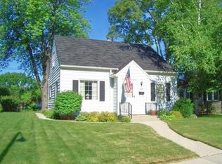 3035 N 90th St, Milwaukee, WI 53222