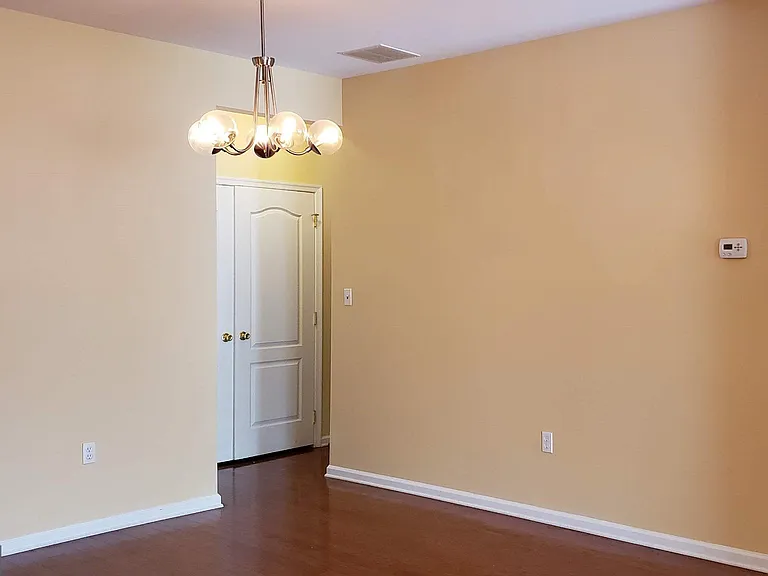 4 Blake Dr — Photo 4