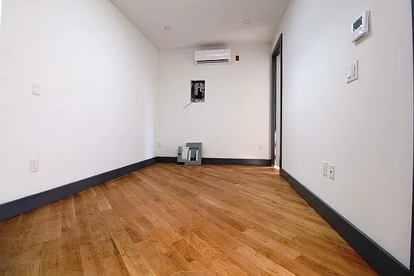 Rented by null | media 8