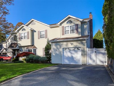 1817 Gardenia Avenue, Merrick, NY, 11566