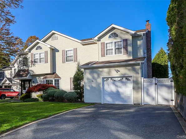 1817 Gardenia Avenue, North Merrick, NY 11566