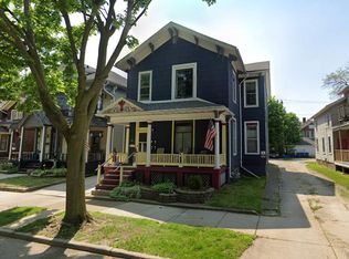 924 Park Ave, Racine, WI 53403