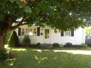 7 Cadbury Ln, Westerly, RI 02891