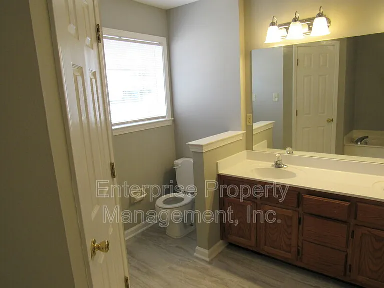 7037 Meadowlands Pl — Photo 14