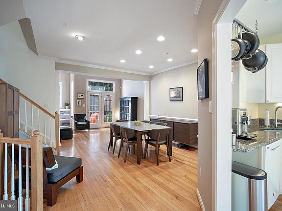3rd image of 3302 Mills Crossing Pl