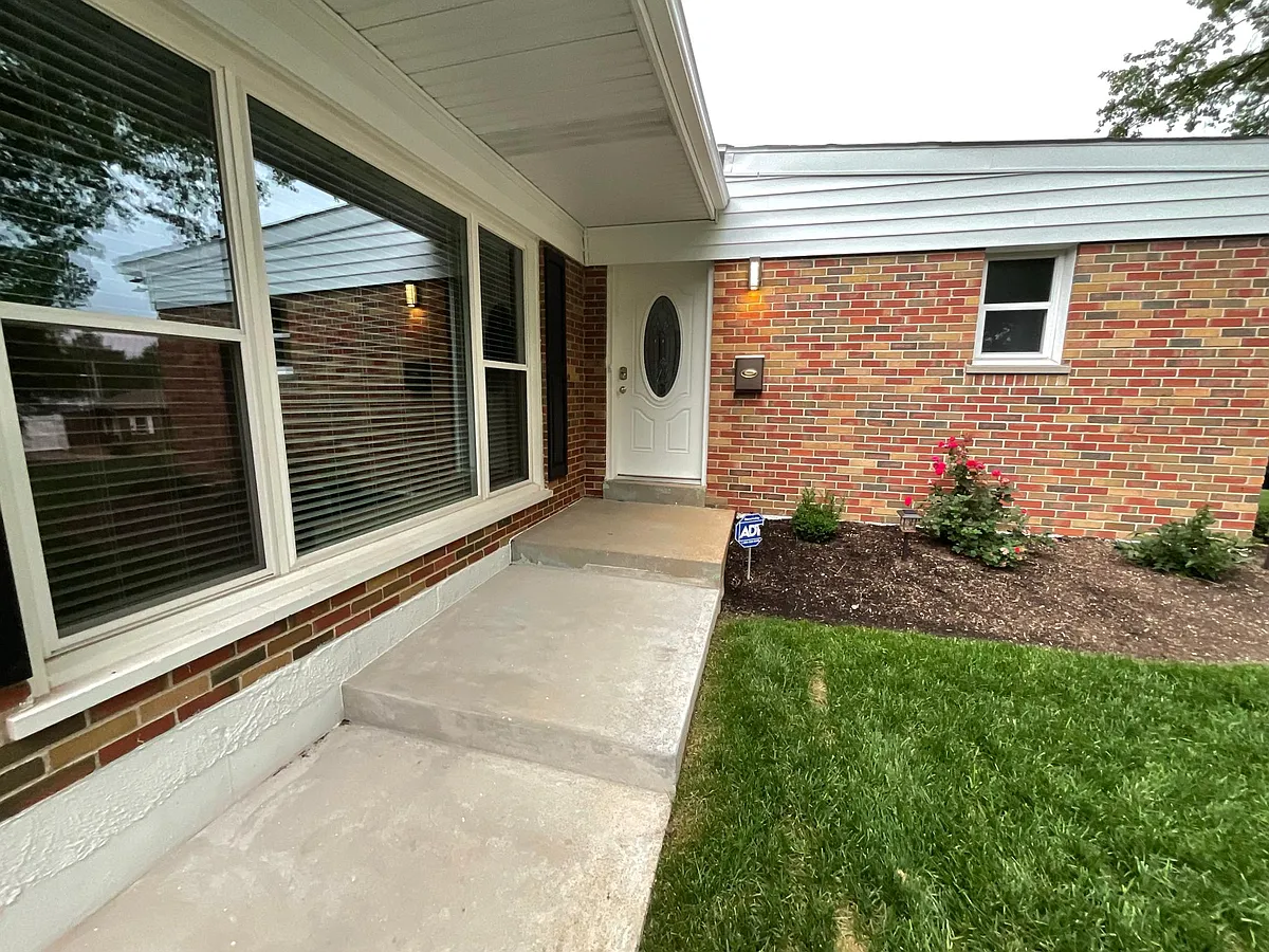 Building Photo - 951 Mulberry Ln