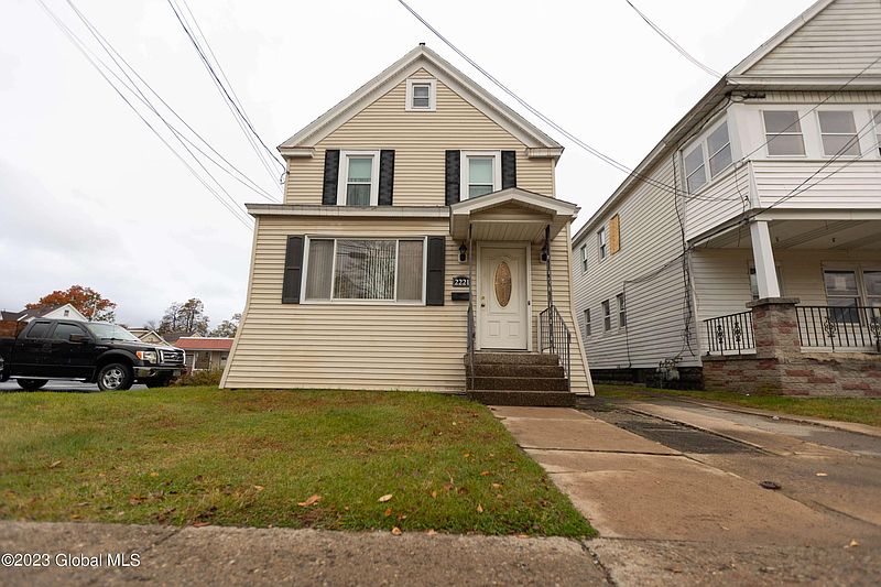 4th image of 2221 Guilderland Avenue
