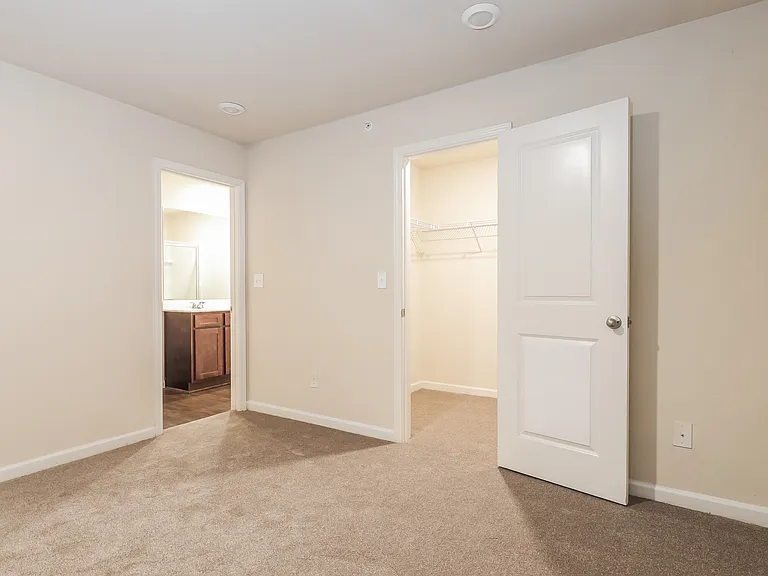 308 Highwood Ln — Photo 8