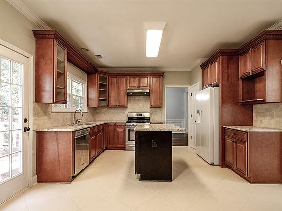 4th image of 4395 Sugar Maple Dr NW