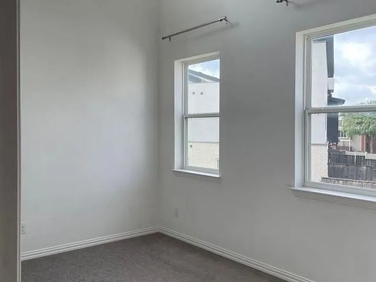 4342 Hebron St — Photo 13