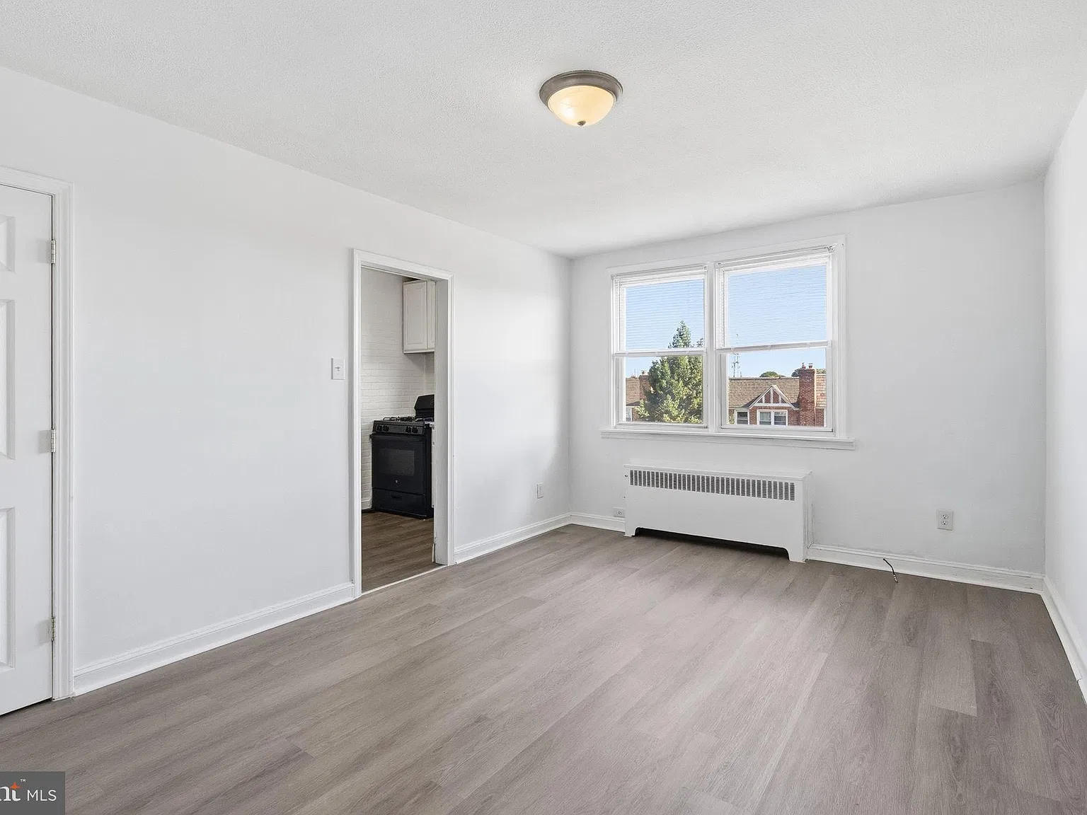 2 bed, 1.0 bath, 1320 sqft, $1,475 — Photo 4