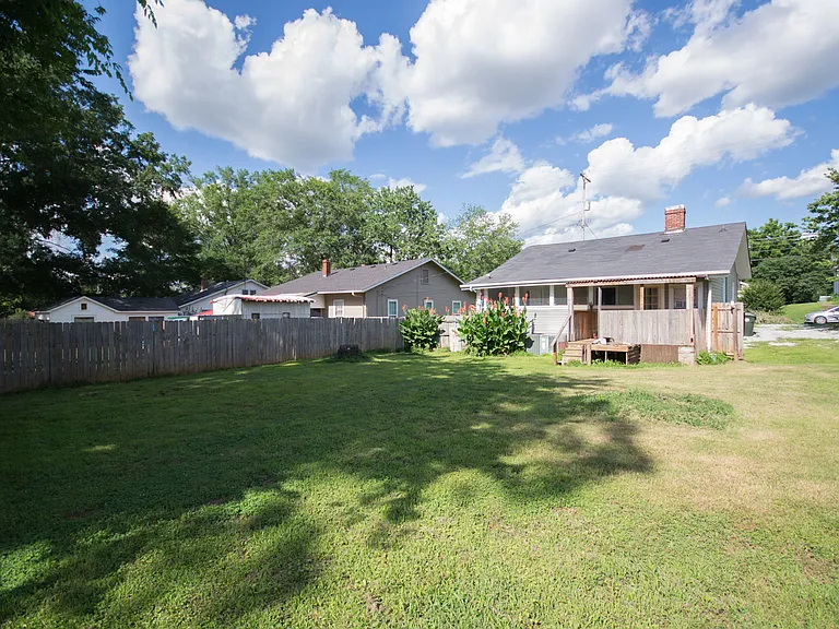 410 S Houston St — Photo 20