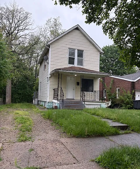 822 Carlysle St — Photo 1